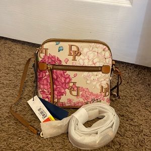 Dooney & Bourke crossbody bag